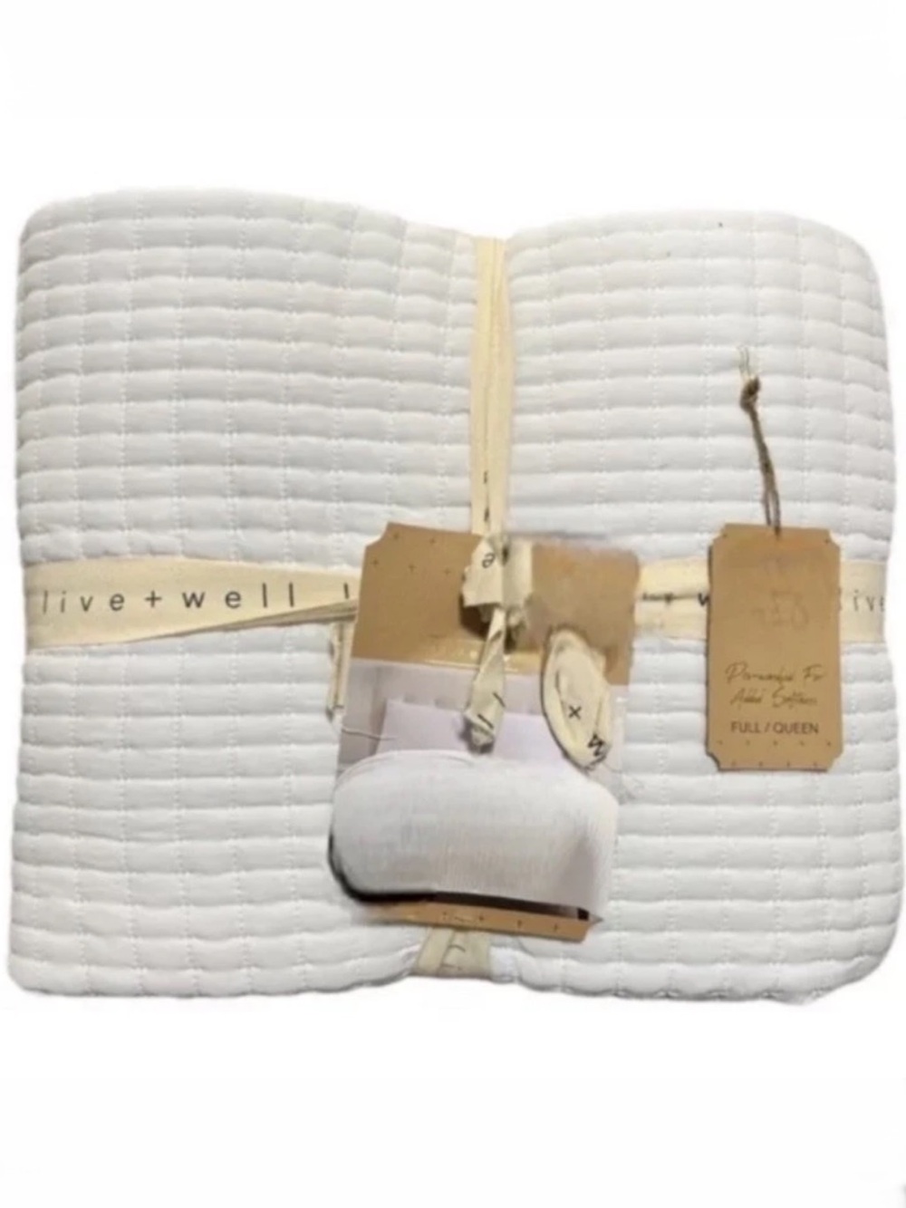 Live Well White King Quilt 102”x90” NEW with Tags 100% Polyester